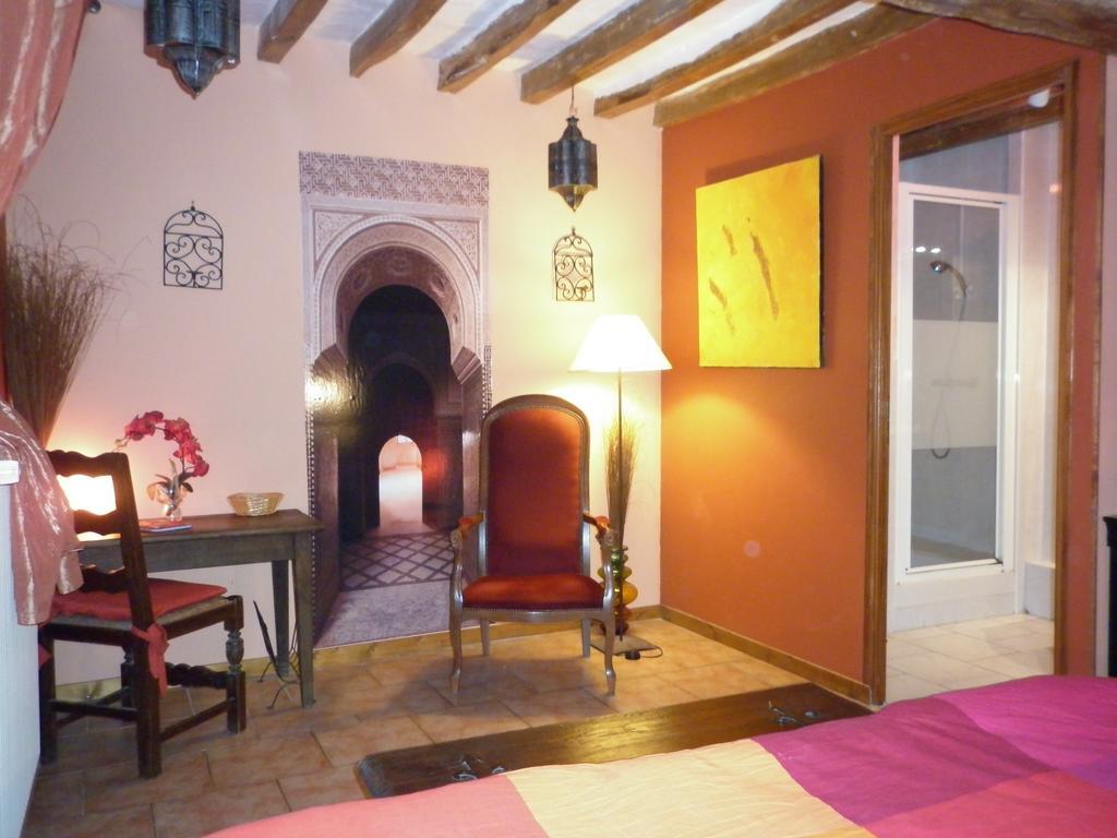 La Chartreuse Hotel Poilly-sur-Tholon Habitación foto