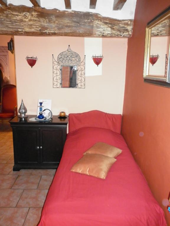 La Chartreuse Hotel Poilly-sur-Tholon Habitación foto