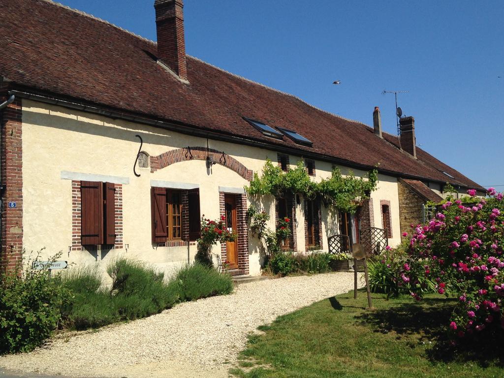 La Chartreuse Hotel Poilly-sur-Tholon Exterior foto
