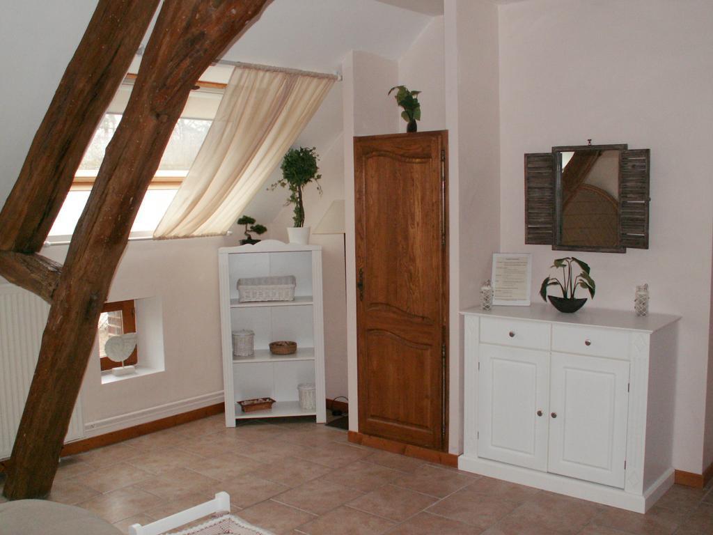 La Chartreuse Hotel Poilly-sur-Tholon Habitación foto