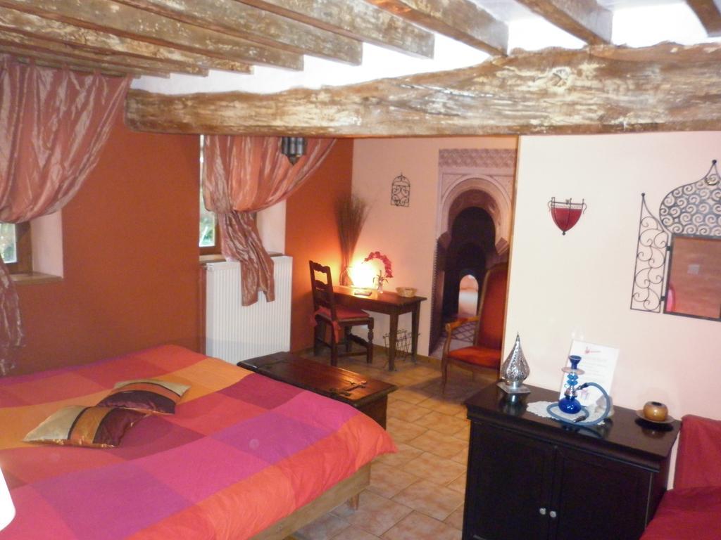 La Chartreuse Hotel Poilly-sur-Tholon Habitación foto