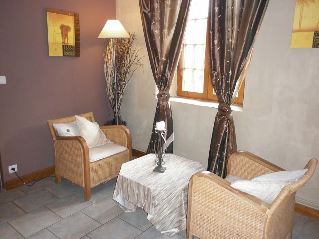 La Chartreuse Hotel Poilly-sur-Tholon Habitación foto